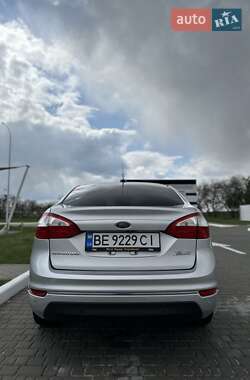 Седан Ford Fiesta 2017 в 