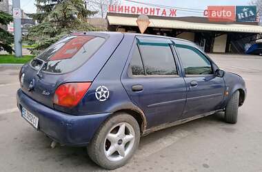 Хэтчбек Ford Fiesta 1996 в 