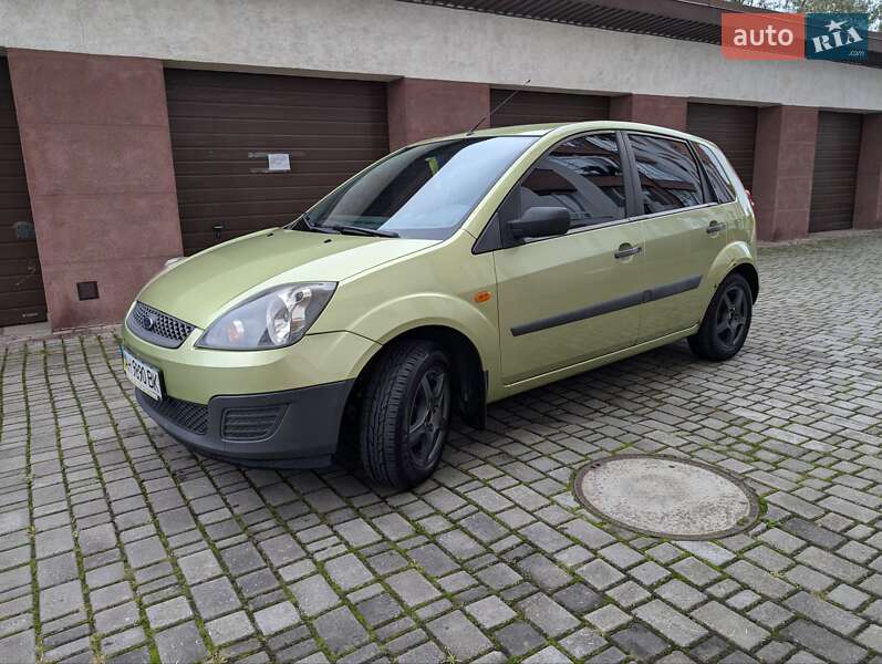 Хетчбек Ford Fiesta 2006 в Івано-Франківську