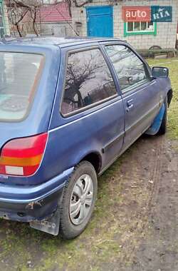 Хэтчбек Ford Fiesta 1990 в 