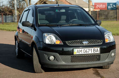 Хэтчбек Ford Fiesta 2008 в 