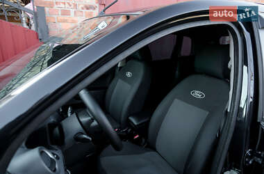 Хэтчбек Ford Fiesta 2008 в 