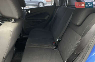 Хэтчбек Ford Fiesta 2012 в 