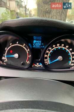 Хетчбек Ford Fiesta 2013 в 