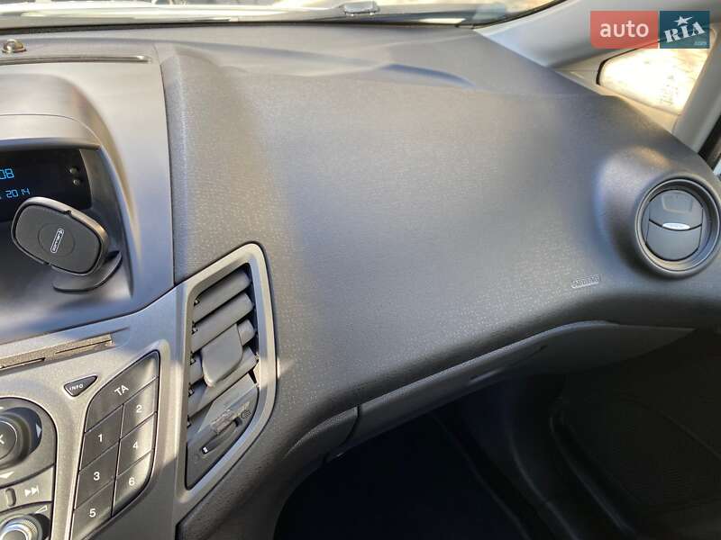 Хэтчбек Ford Fiesta 2013 в Киеве