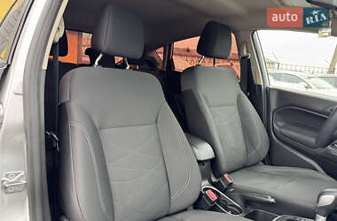 Хэтчбек Ford Fiesta 2018 в 