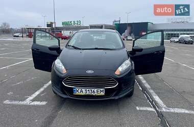 Хэтчбек Ford Fiesta 2016 в 