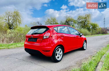 Хэтчбек Ford Fiesta 2015 в 