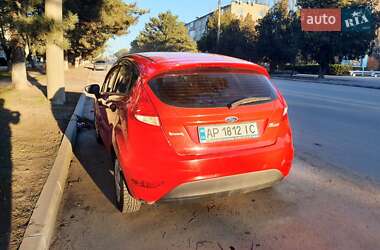 Хэтчбек Ford Fiesta 2012 в 