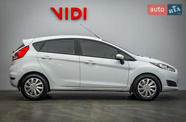 Хетчбек Ford Fiesta 2017 в 