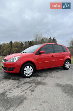 Хэтчбек Ford Fiesta 2007 в 