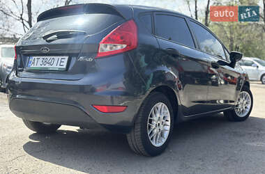 Хэтчбек Ford Fiesta 2009 в 