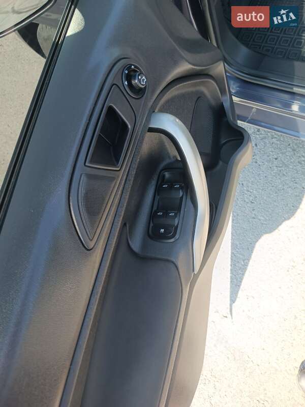 Седан Ford Fiesta 2012 в Полтаве