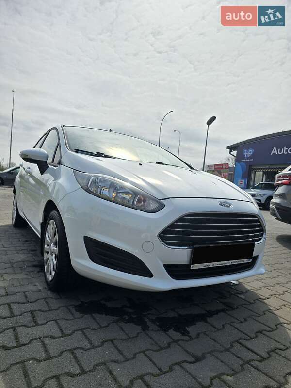 Хэтчбек Ford Fiesta 2014 в 
