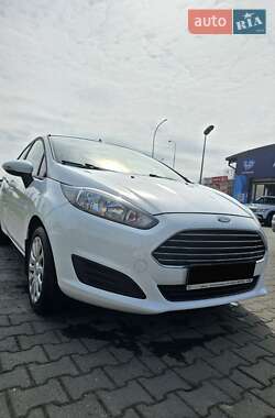 Хэтчбек Ford Fiesta 2014 в 