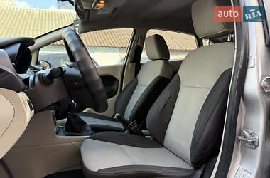 Седан Ford Fiesta 2012 в 