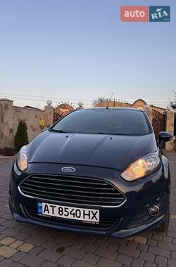 Хэтчбек Ford Fiesta 2015 в 