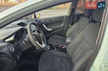 Седан Ford Fiesta 2017 в 