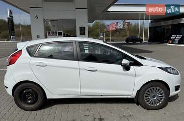 Хэтчбек Ford Fiesta 2013 в 
