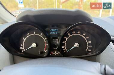 Хэтчбек Ford Fiesta 2013 в 