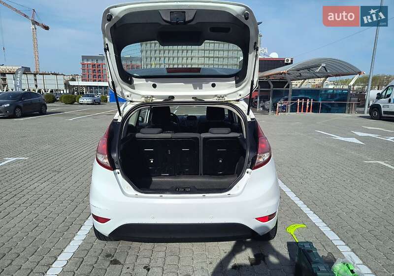 Хэтчбек Ford Fiesta 2015 в Львове фото 15 Хэтчбек Ford Fiesta 2015 в Львове