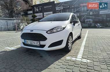 Хэтчбек Ford Fiesta 2015 в 