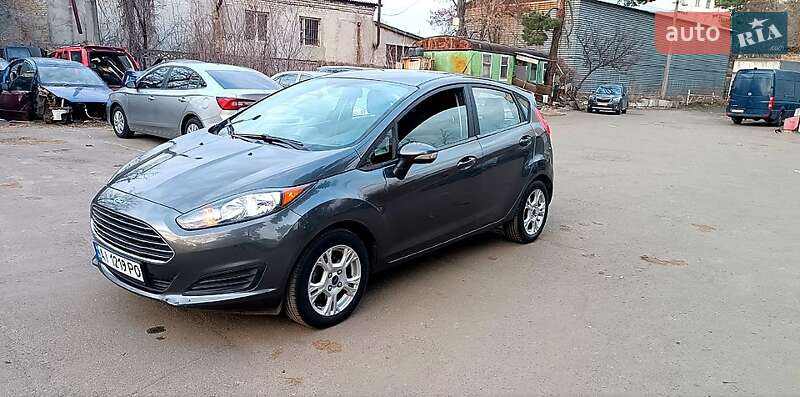 Хэтчбек Ford Fiesta 2016 в Киеве