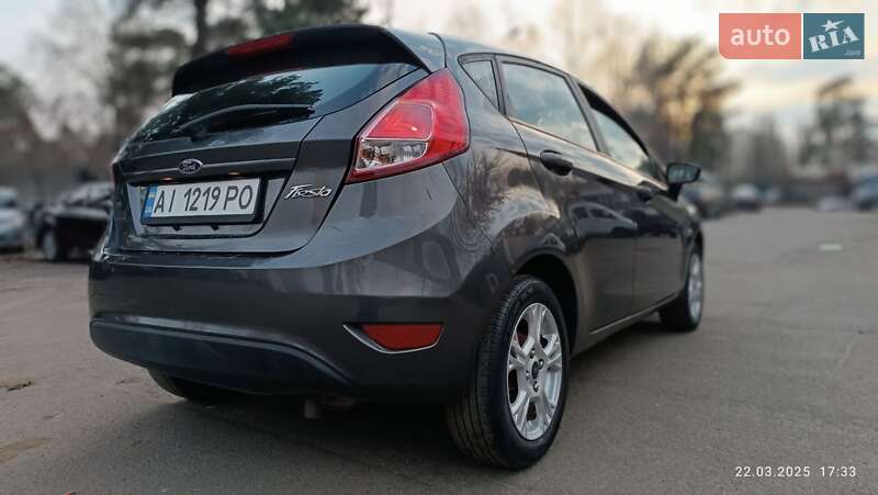 Хэтчбек Ford Fiesta 2016 в Киеве