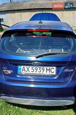 Хэтчбек Ford Fiesta 2015 в 