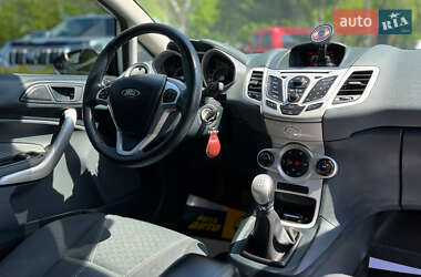 Хетчбек Ford Fiesta 2009 в 