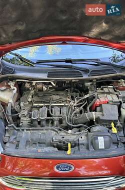 Хэтчбек Ford Fiesta 2018 в 