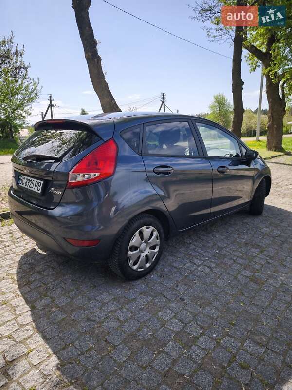 Хэтчбек Ford Fiesta 2010 в Львове