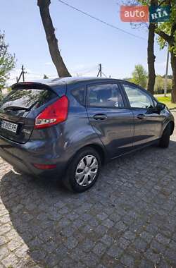 Хэтчбек Ford Fiesta 2010 в 