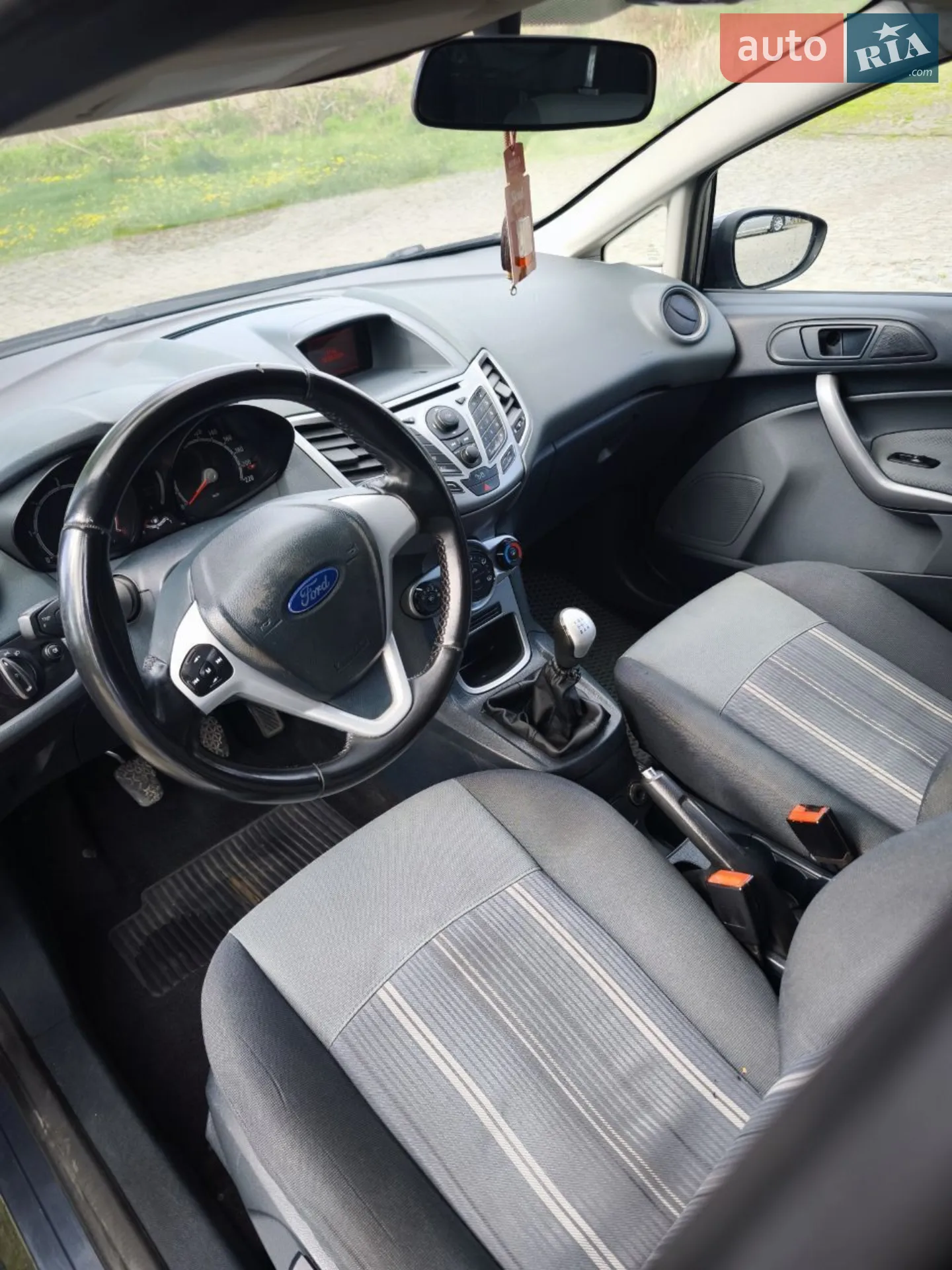 2010 Ford Fiesta - мініатюра 17