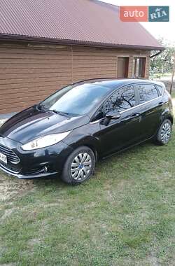 Хэтчбек Ford Fiesta 2013 в Маневичах