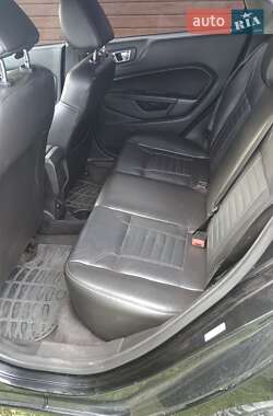 Хэтчбек Ford Fiesta 2013 в 