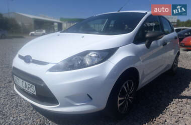 Хэтчбек Ford Fiesta 2012 в 