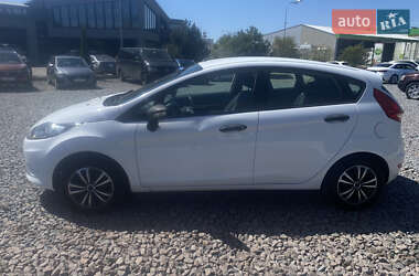 Хэтчбек Ford Fiesta 2012 в 