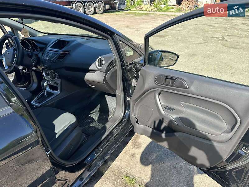 Хэтчбек Ford Fiesta 2017 в Стрые