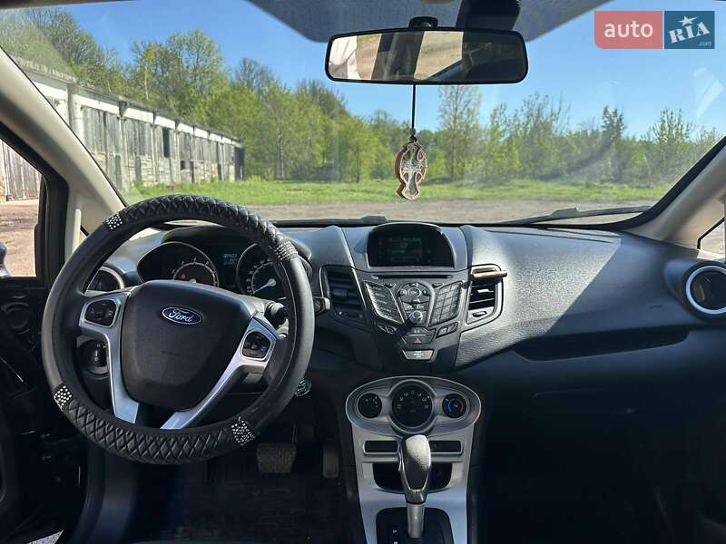 Хэтчбек Ford Fiesta 2017 в Стрые