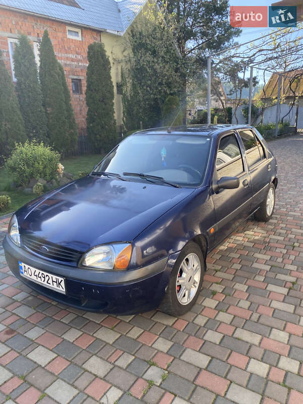 Хэтчбек Ford Fiesta 2000 в Мукачево