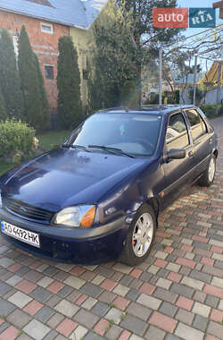 Хэтчбек Ford Fiesta 2000 в 