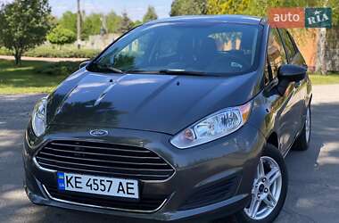Хетчбек Ford Fiesta 2017 в Дніпрі