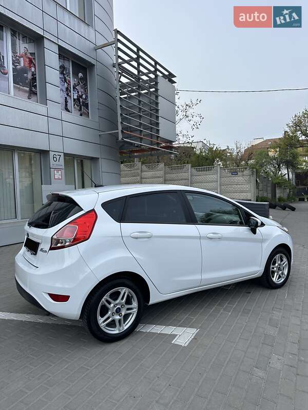 Хетчбек Ford Fiesta 2019 в Києві