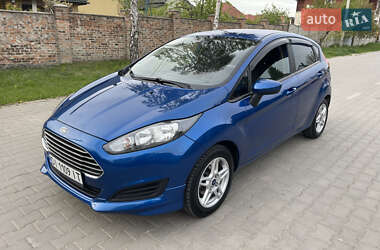 Хэтчбек Ford Fiesta 2018 в 