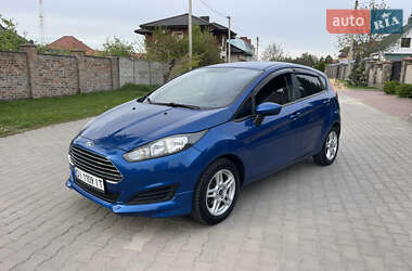 Хэтчбек Ford Fiesta 2018 в 