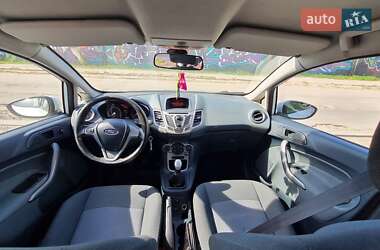 Хэтчбек Ford Fiesta 2011 в 