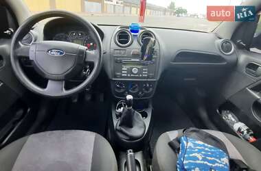 Хетчбек Ford Fiesta 2008 в 