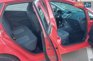 Хэтчбек Ford Fiesta 2012 в 