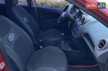 Хэтчбек Ford Fiesta 2008 в 